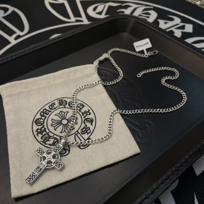 Ch*0me He**ts necklaces